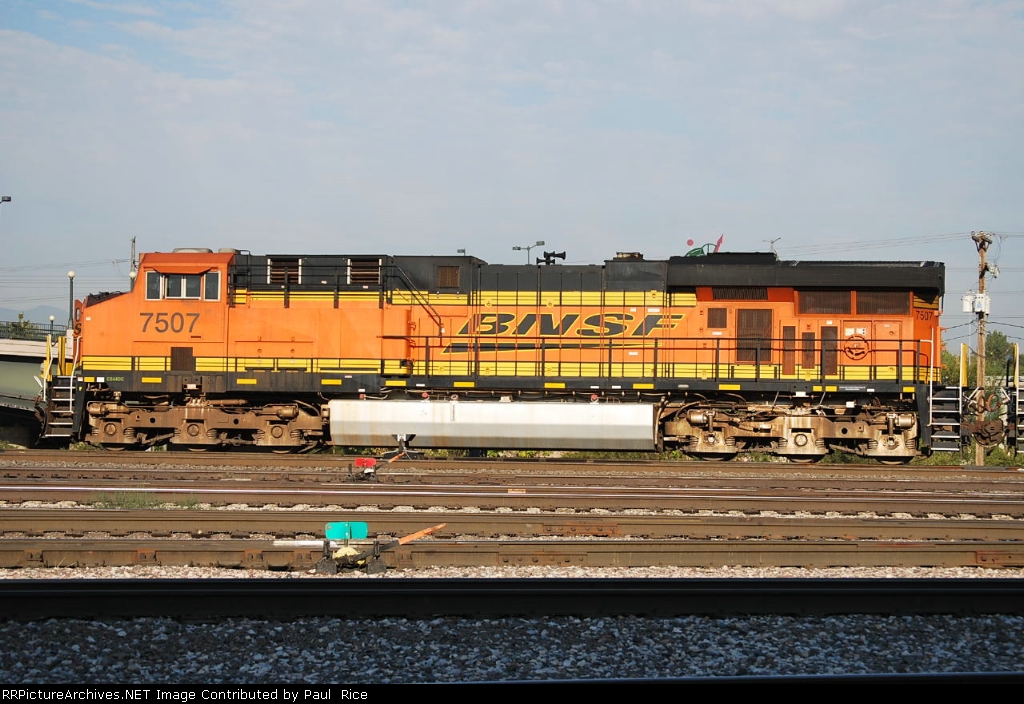 BNSF 7507